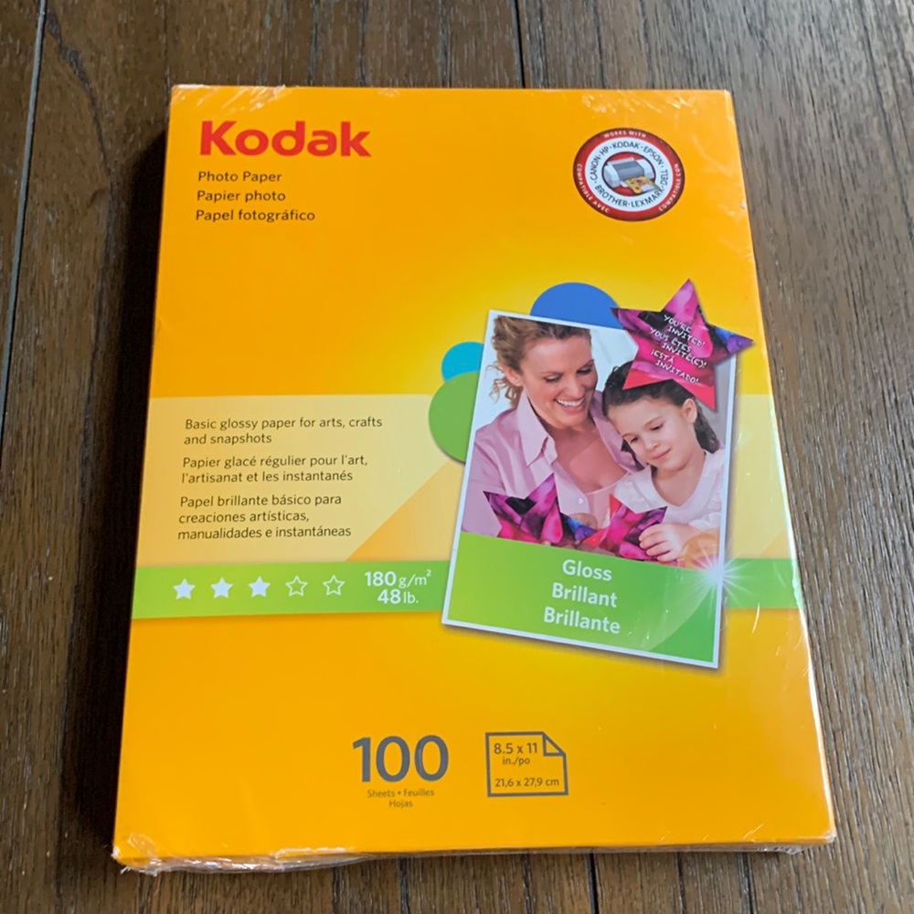 New in package Kodak 180g 8.5 x 11 Gloss Photo Paper